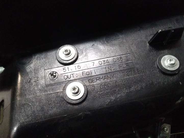 BMW 5 E60 E61 (2004 - 2010)  7034086 Подлокотник