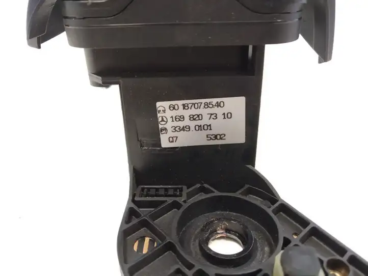 Mercedes-Benz A W169 (2004 - 2012) 1698207310 Кнопки на рулевом колесе — фото 4