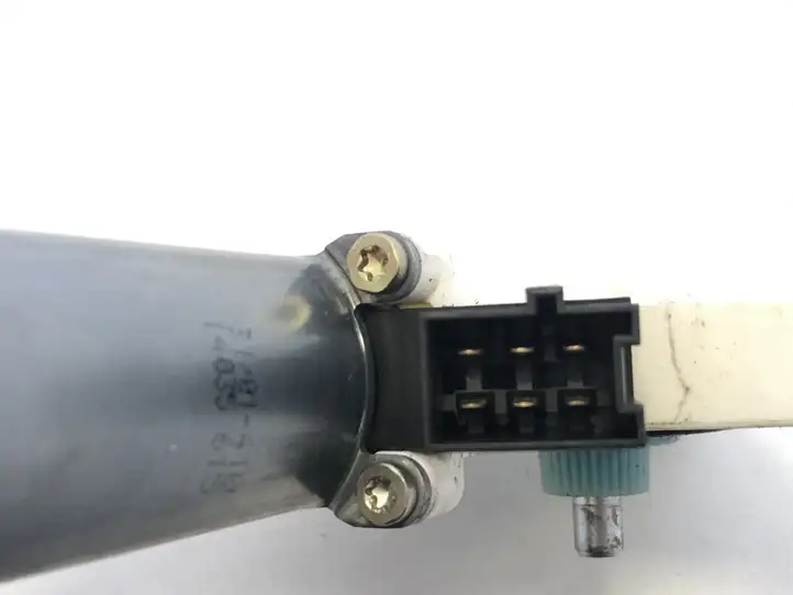 Mercedes-Benz A W169 (2004 - 2012) A1698201742 Мотор стеклоподъемника передний — фото 2