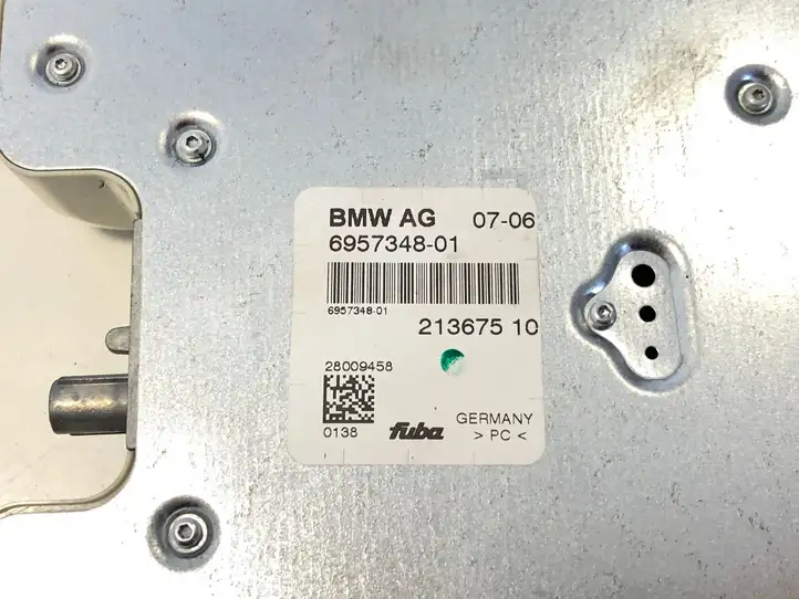 BMW 6 E63 E64 (2002 - 2010) 6957348 Усилитель антенны — фото 3