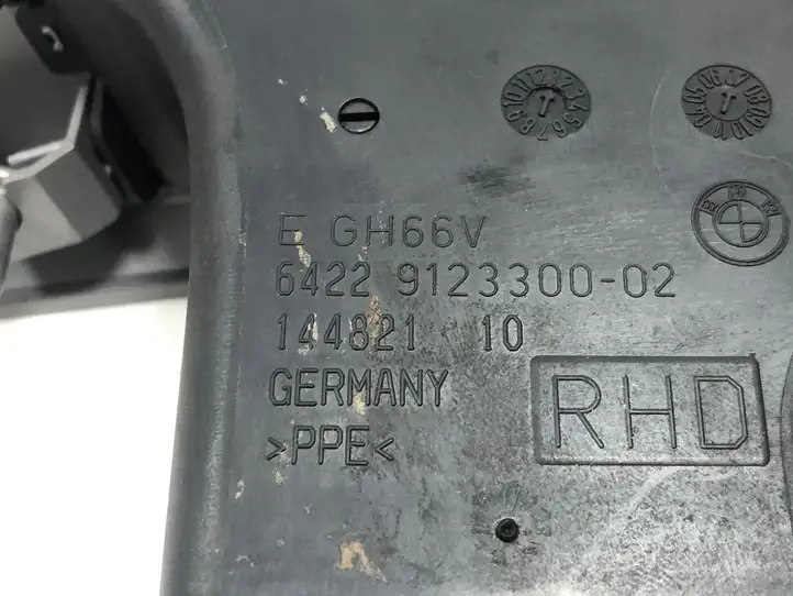 BMW 3 E90 E91 (2005 - 2012) 7132848 Боковой воздушный дефлектор — фото 4