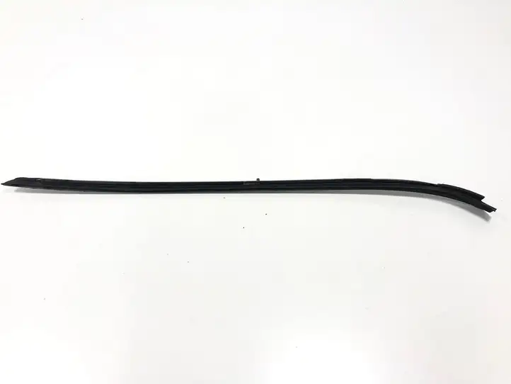 BMW 3 E90 E91 (2005 - 2012) 7126940 Накладка стекла передней двери — фото 2