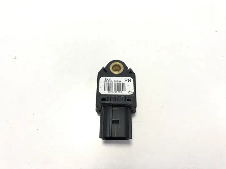 Toyota Auris 150 (2006 - 2012) 8983102080 Датчик удара SRS — фото 1