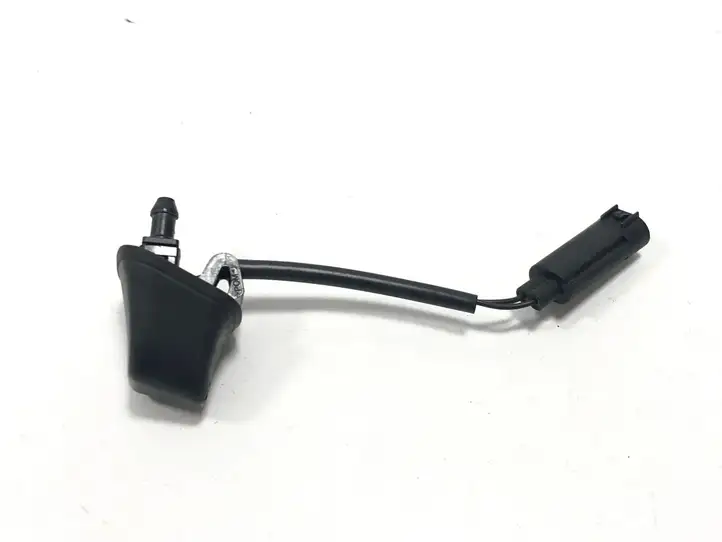BMW 3 E90 E91 (2005 - 2012) 8365385 Форсунка омывателя лобового стекла — фото 1