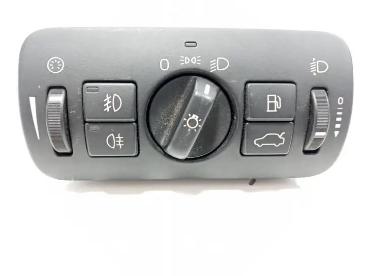 Volvo XC70 (2007 - 2013) 30739415 Включатель фонарей — фото 1