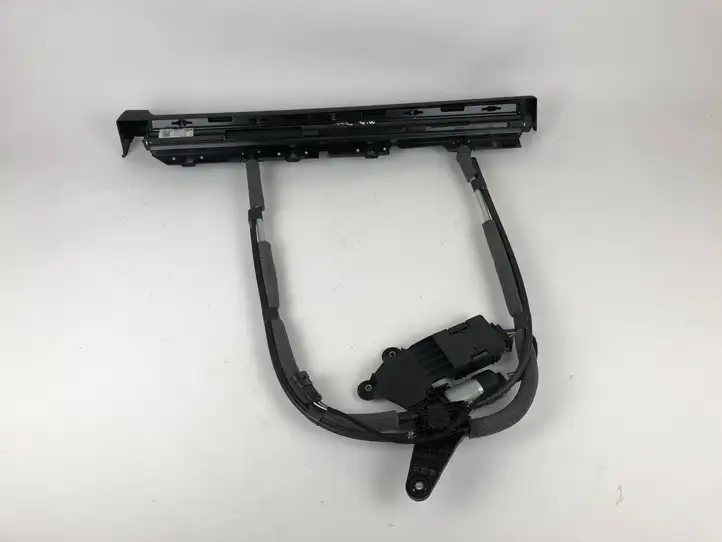 Maserati (2019 - ) 088220001601 Солнцезащитная шторка задней двери — фото 8