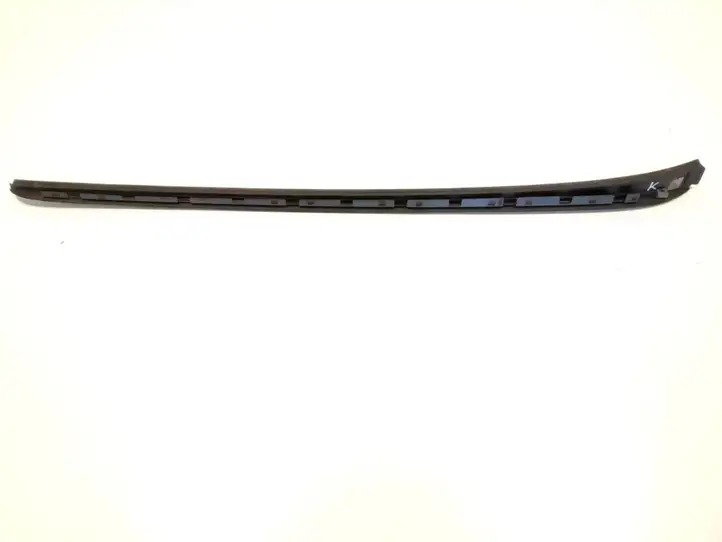 Hyundai i40 (2011 - ) 861313Z000 Накладка стоек лобового стекла — фото 2