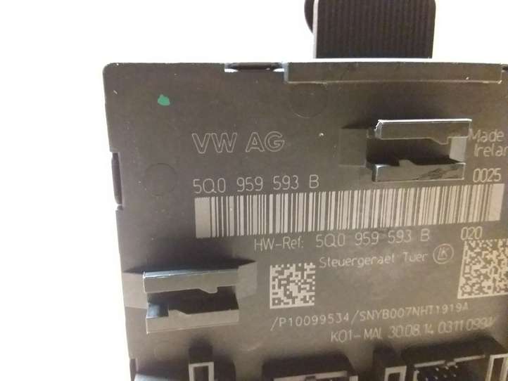 Audi A3/S3 8V (2012 - 2016)  5Q0959593B Блок управления дверью