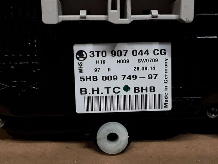 Skoda Superb B6 (3T) (2008 - 2015)  3T0907044CG Блок управления кондиционера воздуха / климата/ печки (в салоне)