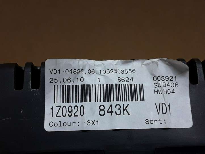 Skoda Octavia Mk2 (1Z) (2004 - 2013)  1Z0920843K Спидометр (приборный щиток)