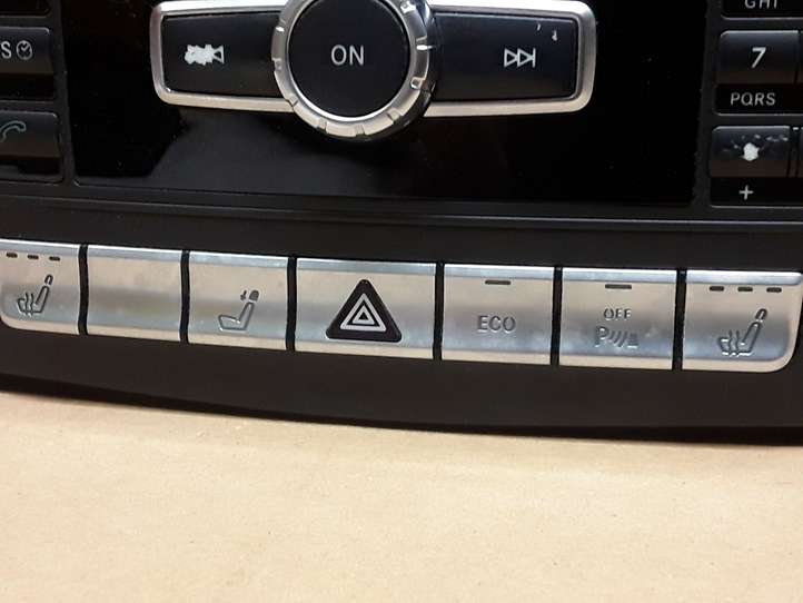 Mercedes-Benz E W212 (2009 - 2016)  A2129002323 Радио/ проигрыватель CD/DVD / навигация