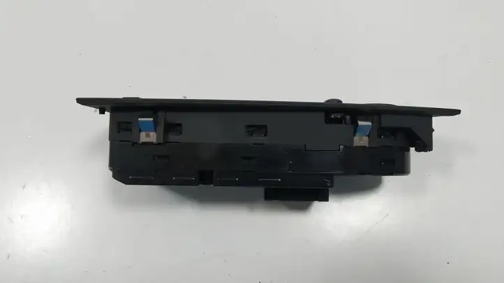 BMW 3 E90 E91 (2005 - 2012) 6948637 Кнопка стеклоподъемников — фото 2
