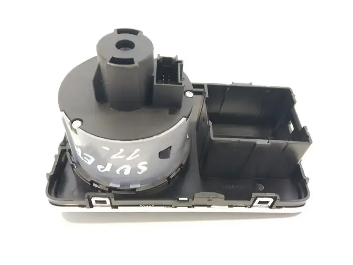 Skoda Superb B6 (3T) (2008 - 2015) 3T0941431B Включатель фонарей — фото 2