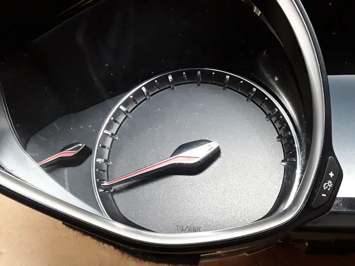Peugeot 308 (2013 - 2021)  9807650880 Спидометр (приборный щиток)