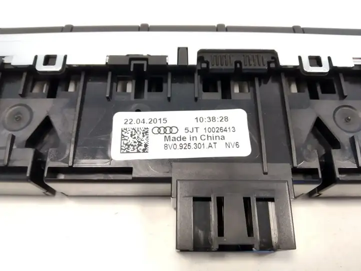 Audi A3/S3 8V (2012 - 2016) 8V0925301AT Блок кнопок на панели — фото 4