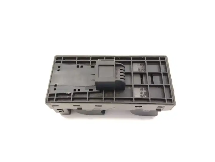 Audi A3/S3 8P (2008 - 2013) 4F0959851F Кнопка стеклоподъемников — фото 4