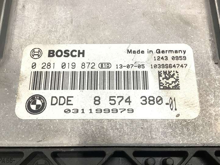 BMW 5 F10 F11 (2009 - 2016)  8574380 Блок управления двигателя
