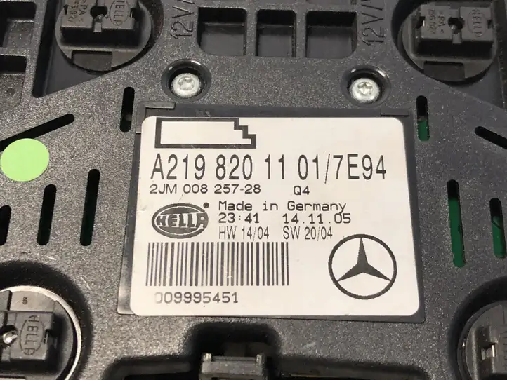 Mercedes-Benz CLS C219 (2003 - 2011) A2198201101 Задняя подсветка — фото 4