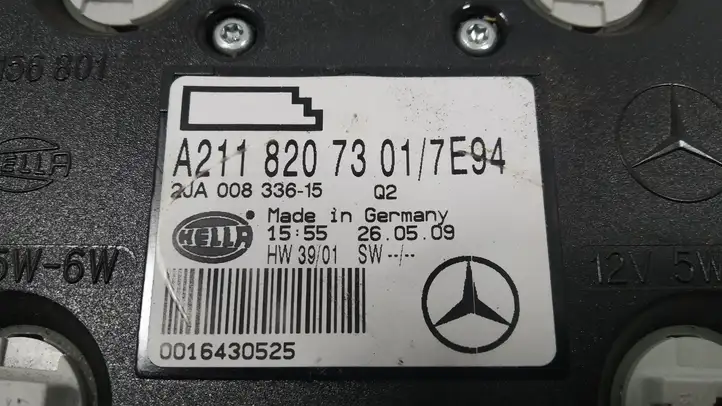 Mercedes-Benz CLS C219 (2003 - 2011) A2118207301 Задняя подсветка — фото 4