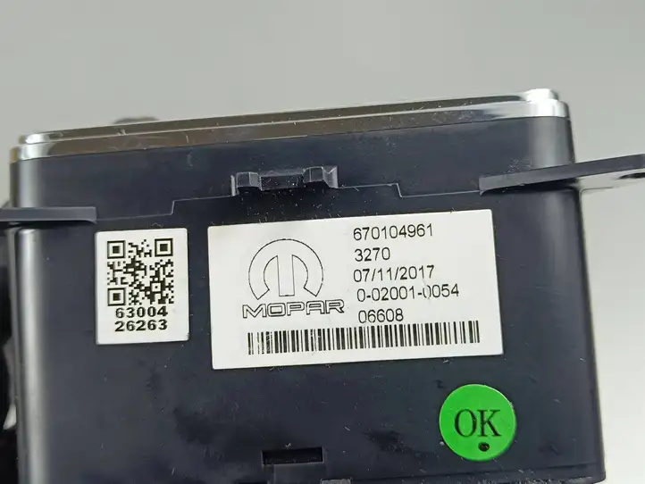 Maserati (2018 - ) 670104961 USB модуль — фото 7