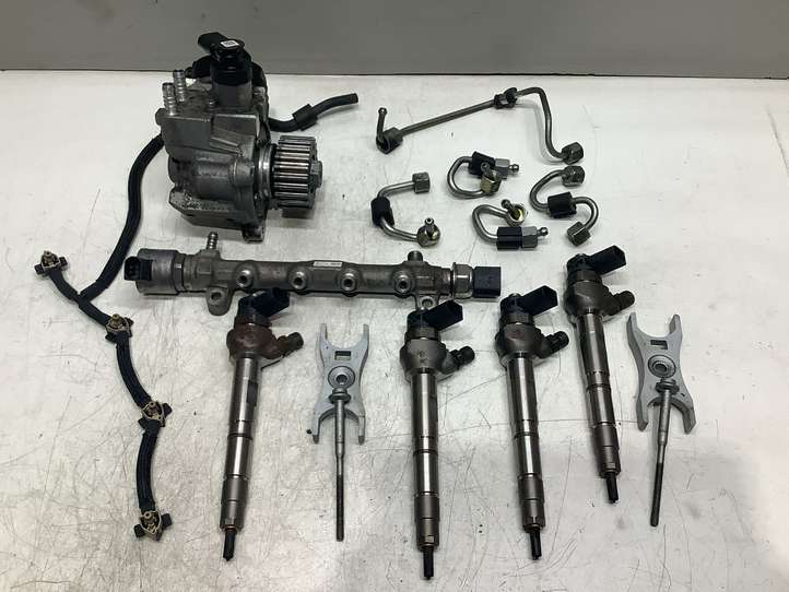 Audi A6 (2014 - 2018)  04L130755E Комплект жиклеров (форсунок)
