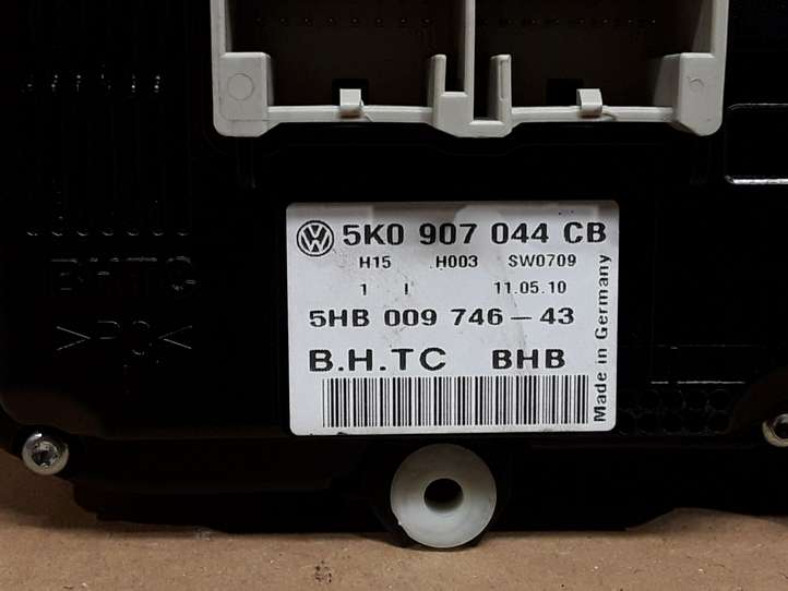 Volkswagen PASSAT B7 (2011 - 2014)  5K0907044CB Блок управления кондиционера воздуха / климата/ печки (в салоне)