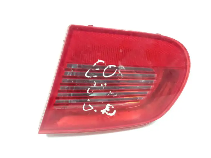 Volkswagen Eos (2006 - 2010) Задний фонарь в крышке багажника — фото 1