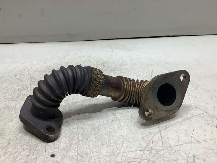 Audi A4 (2004 - 2009)  028131521AD EGR трубка (трубки)/ шланг (шланги)