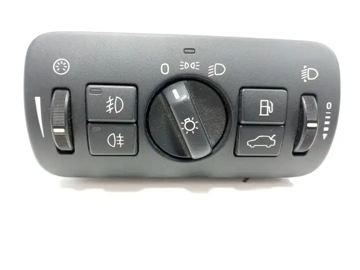 Volvo V70 (2007 - 2013) 30739415 Включатель фонарей — фото 1