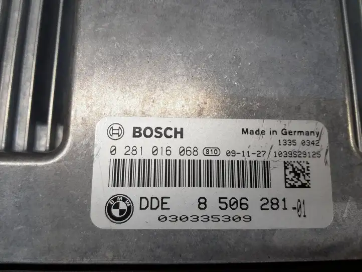 BMW 1 E81 E87 (2004 - 2011)  8506281 Комплект зажигания