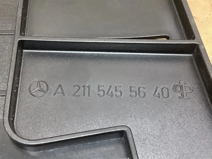 Mercedes-Benz E W211 (2002 - 2009) A2115455640 Кронштейн ЭБУ двигателя — фото 3