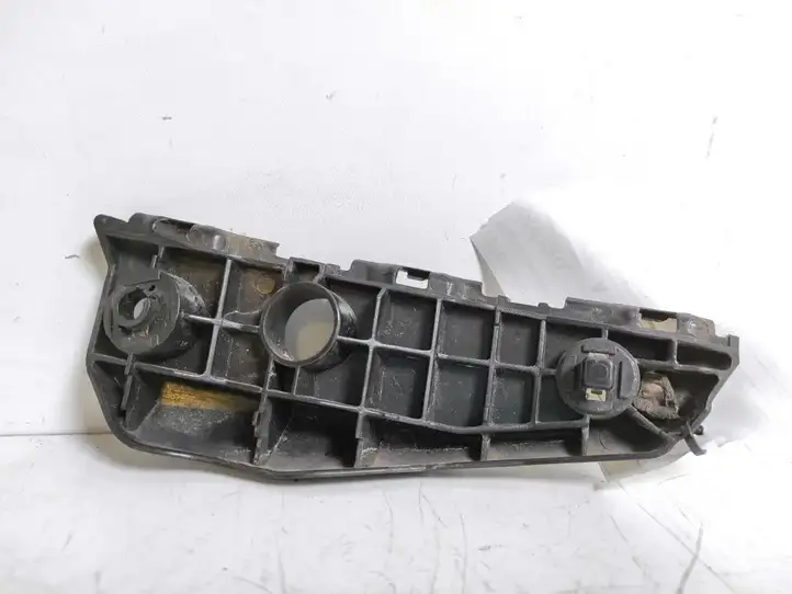 Toyota Auris 150 (2006 - 2012) 52535-02041 Кронштейн переднего бампера — фото 2