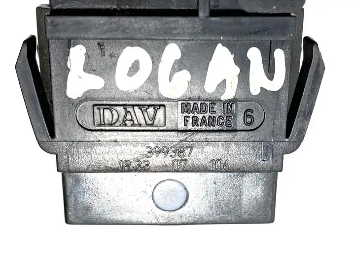 Dacia Logan I (2004 - 2012) 399387 Кнопка обогрева стекла — фото 3