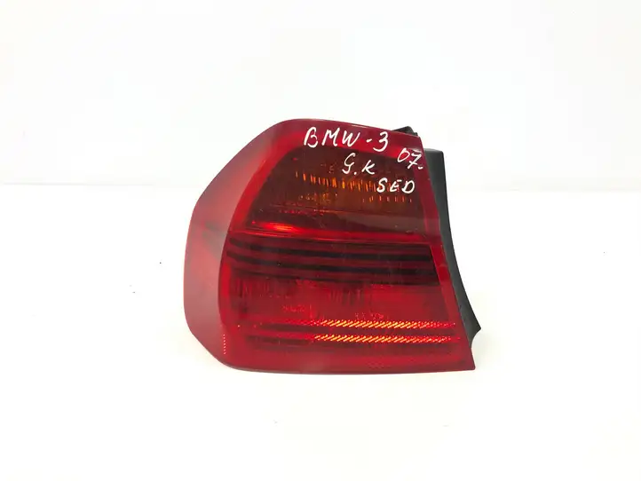 BMW 3 E90 E91 (2005 - 2012) 6937457 Задний фонарь в кузове — фото 1