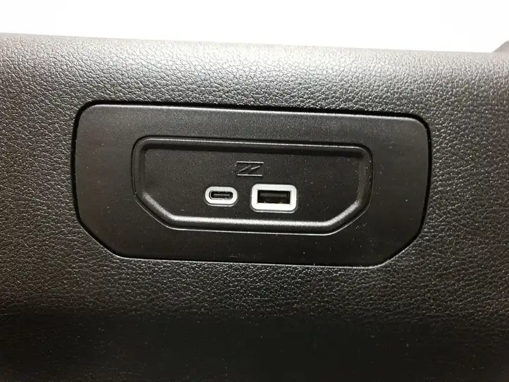 Jeep (2021 - ) 6XX08TRMAG Обшивка стойки у окна — фото 7