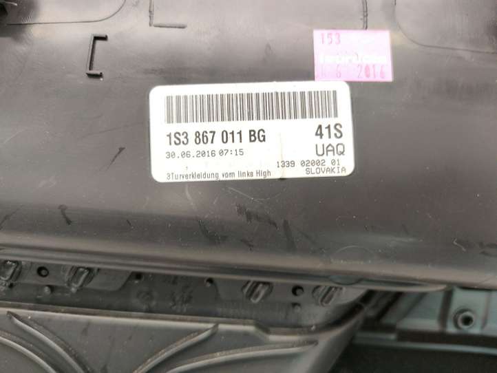 Volkswagen up! (2011 - )  1S3867011BG Обшивка передней двери