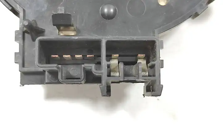 Mitsubishi Pajero (1999 - 2003) LF02250003 Контактное кольцо SRS — фото 2