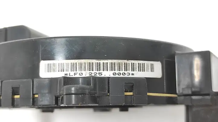 Mitsubishi Pajero (1999 - 2003) LF02250003 Контактное кольцо SRS — фото 3