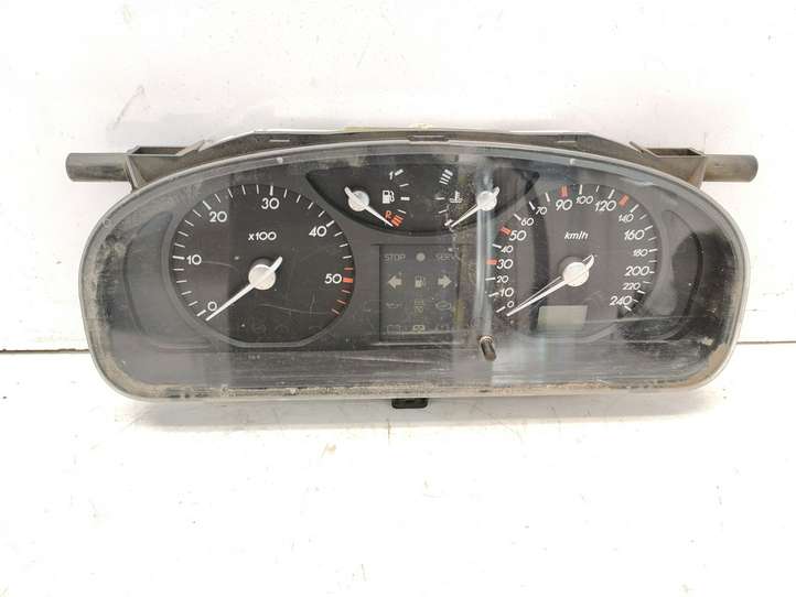 Renault Laguna (2001 - 2005)  8200328436 Спидометр (приборный щиток)