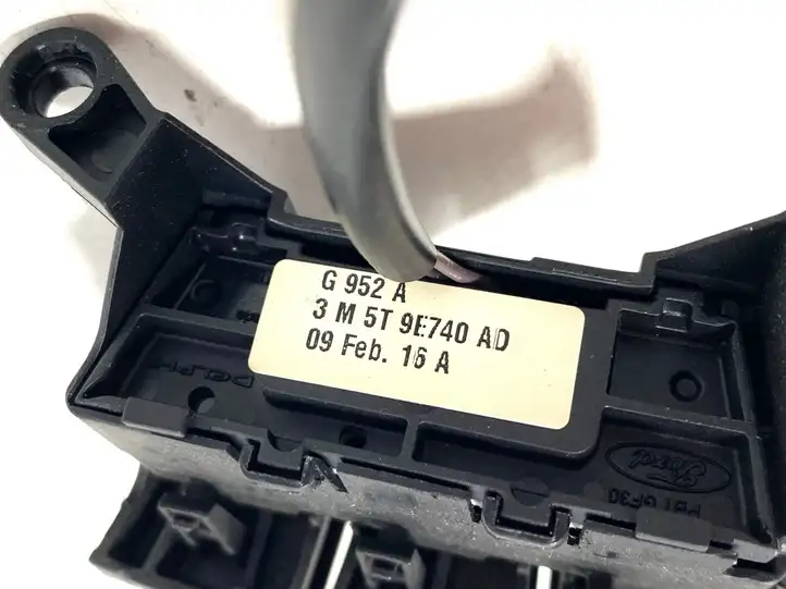 Ford Focus C-MAX (2003 - 2010) 3M5T9E740AD Кнопки на рулевом колесе — фото 4