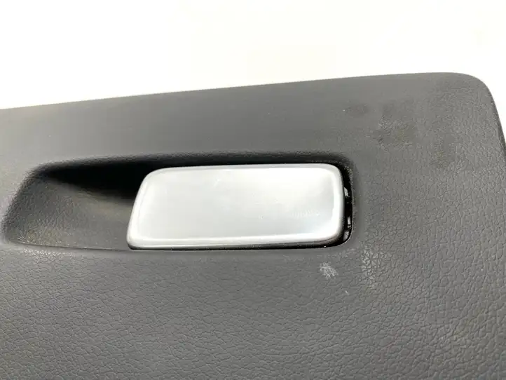 Audi Q3 8U (2011 - 2014) 8U2857035 Вещевой ящик — фото 8