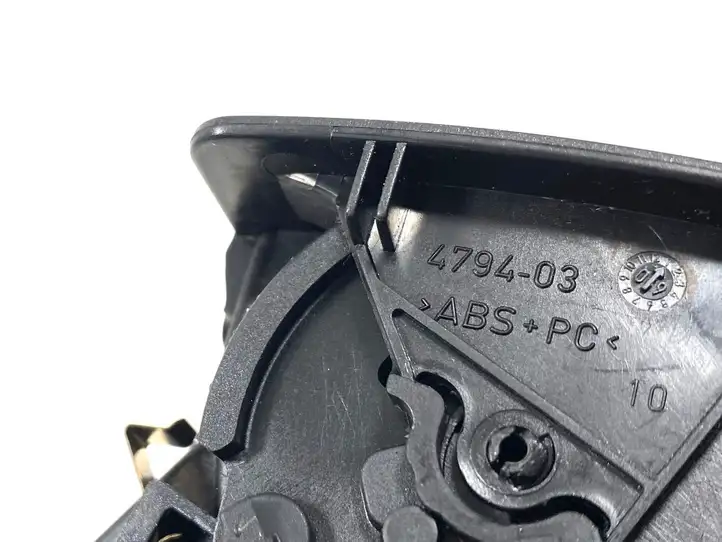 Ford Kuga I (2008 - 2012) 3M51R018B09 Боковой воздушный дефлектор — фото 3