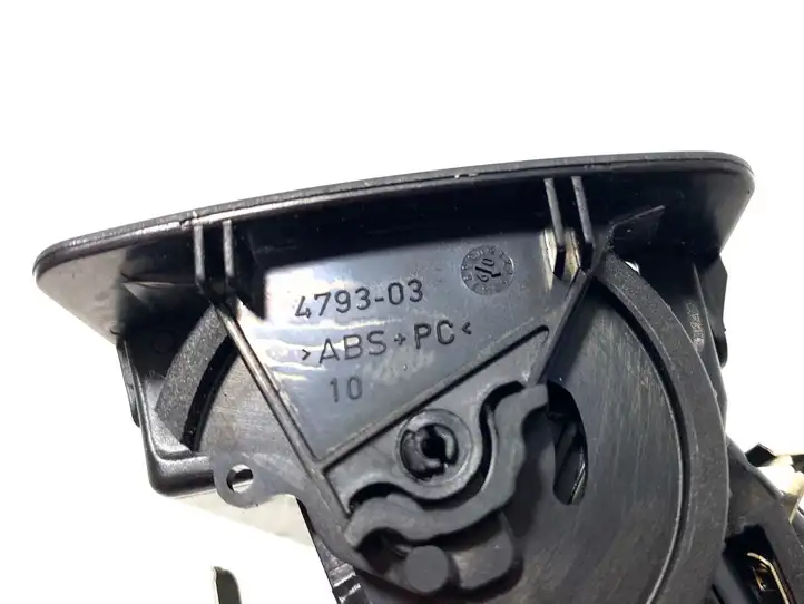 Ford Kuga I (2008 - 2012) 3M51R018B08 Боковой воздушный дефлектор — фото 3