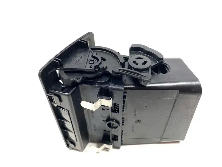 Ford Kuga I (2008 - 2012) 3M51R018B08 Боковой воздушный дефлектор — фото 4