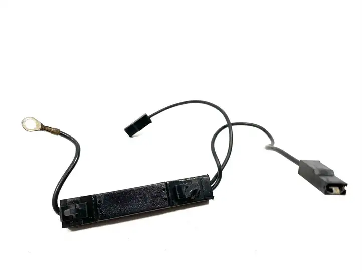 Mercedes-Benz C W203 (2000 - 2007) A2038209489 Усилитель антенны — фото 1