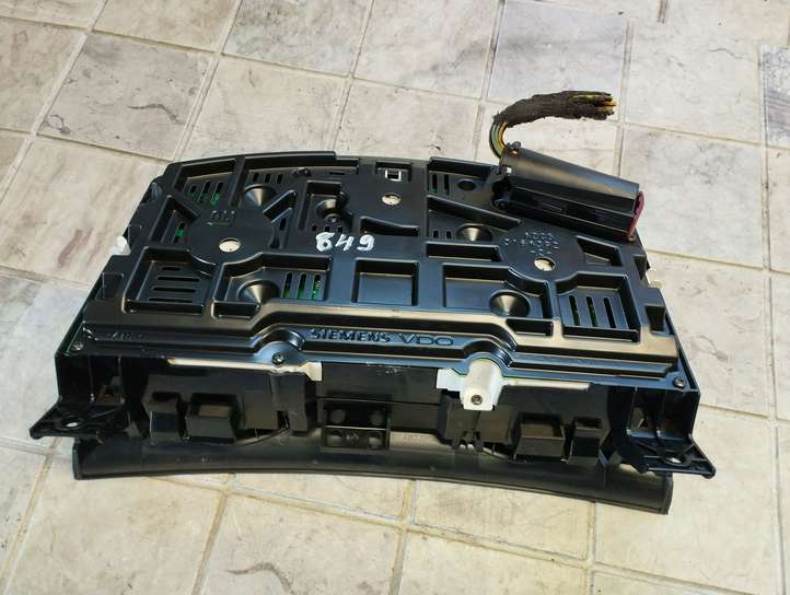 Opel Astra (2004 - 2009)  13267544 Спидометр (приборный щиток)