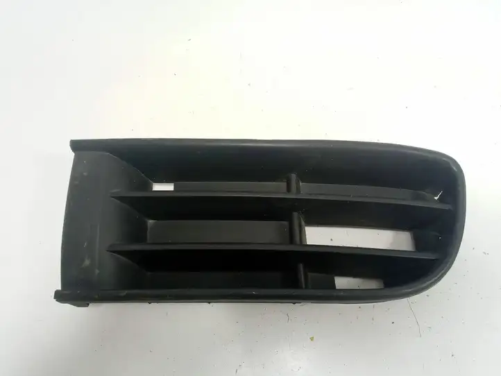 Volkswagen Polo (2001 - 2005) 6Q0853665F Нижняя решетка переднего бампера — фото 1
