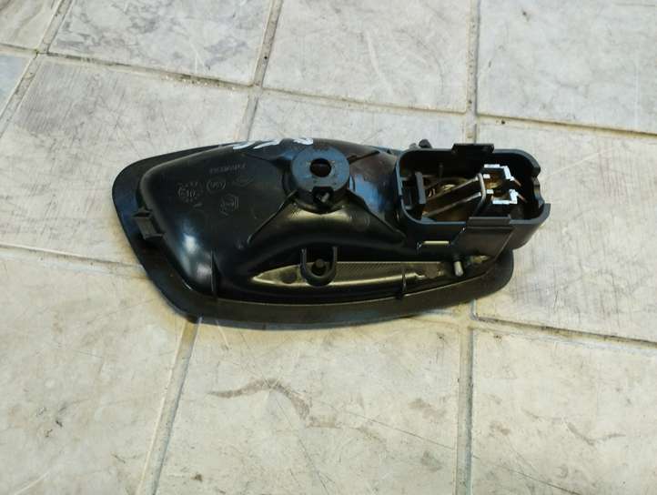 Renault Megane III (2009 - 2016)  826730001R Внутренняя ручка