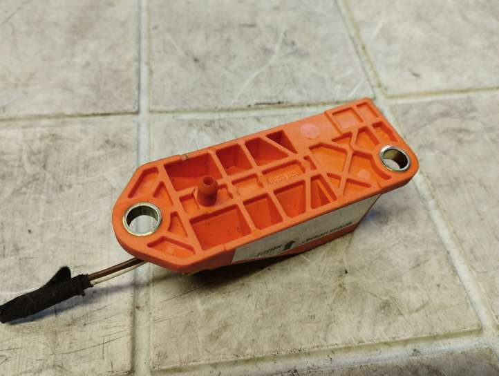 Volkswagen Touran I (2003 - 2010)  1T0909606 Датчик удара надувных подушек