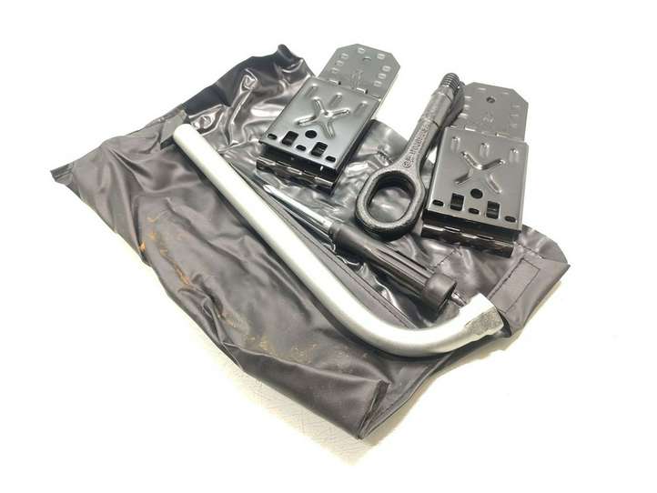 Audi Q5 (2008 - 2012)  7L0860321A Комплект инструментов